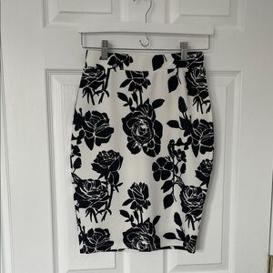 Elegant Black and White Floral Pencil Skirt